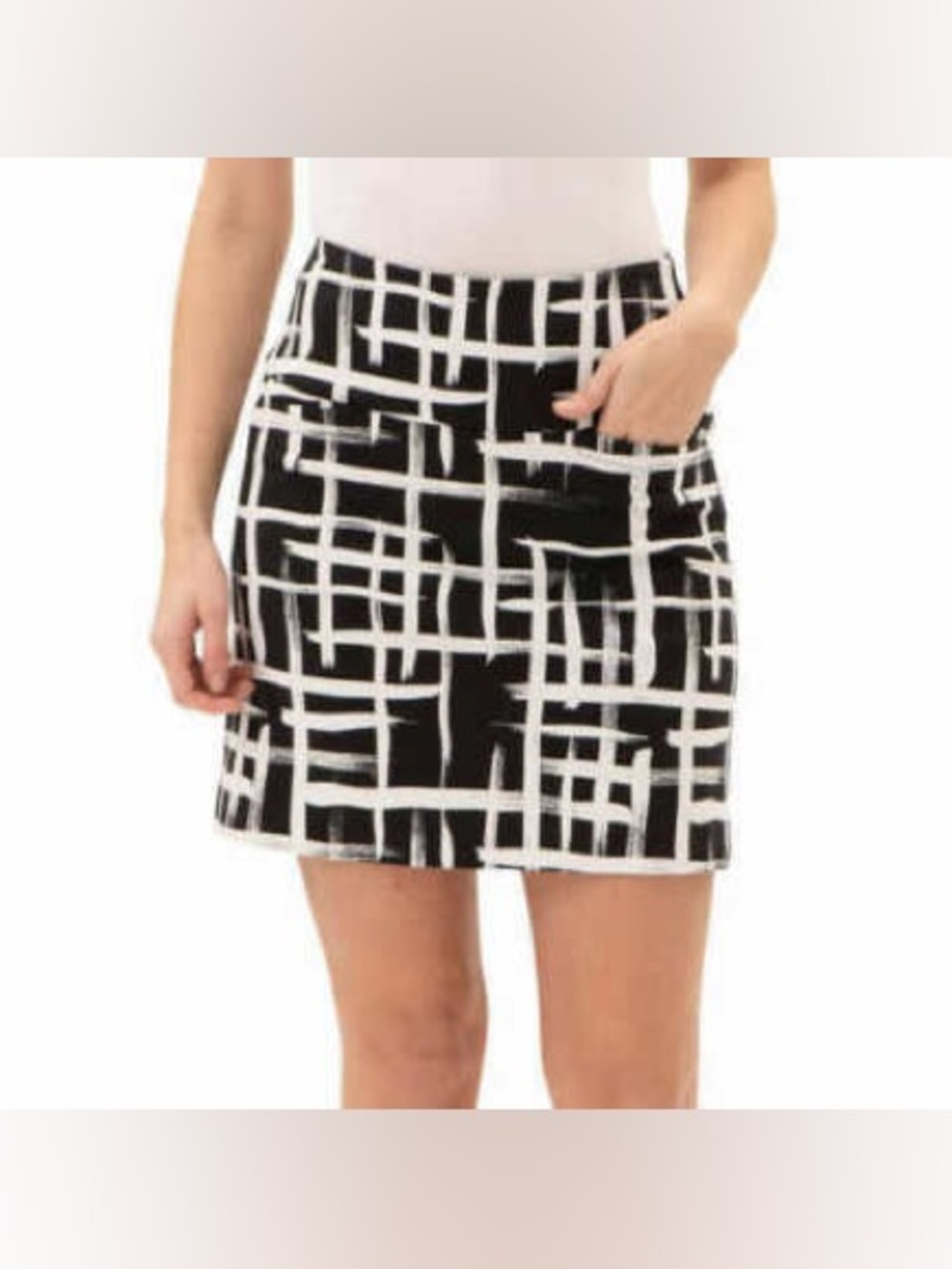 S.C & Co. Tummy Control Black & White Geometric Print Women's Skort Skirt